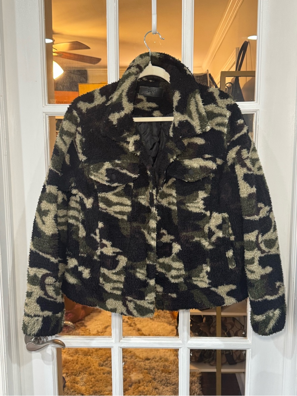 Blank NYC Women's Faux Sherpa Camo Jacket - Black & Olive